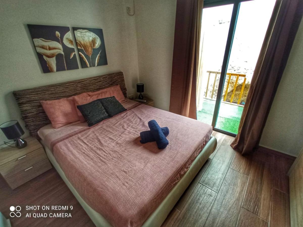 Town House With Private Pool In Village Centre Kalkara Exteriér fotografie